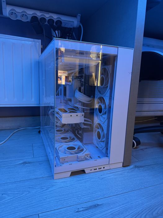 komputer gamingowy / MSI RTX 5080 / RYZEN 7 9800 X3D