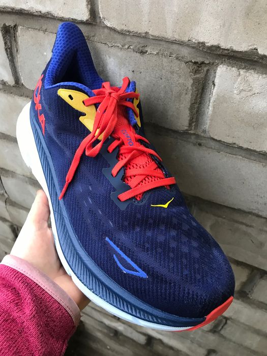 Бігові кросівки  Hoka One One Clifton 9.