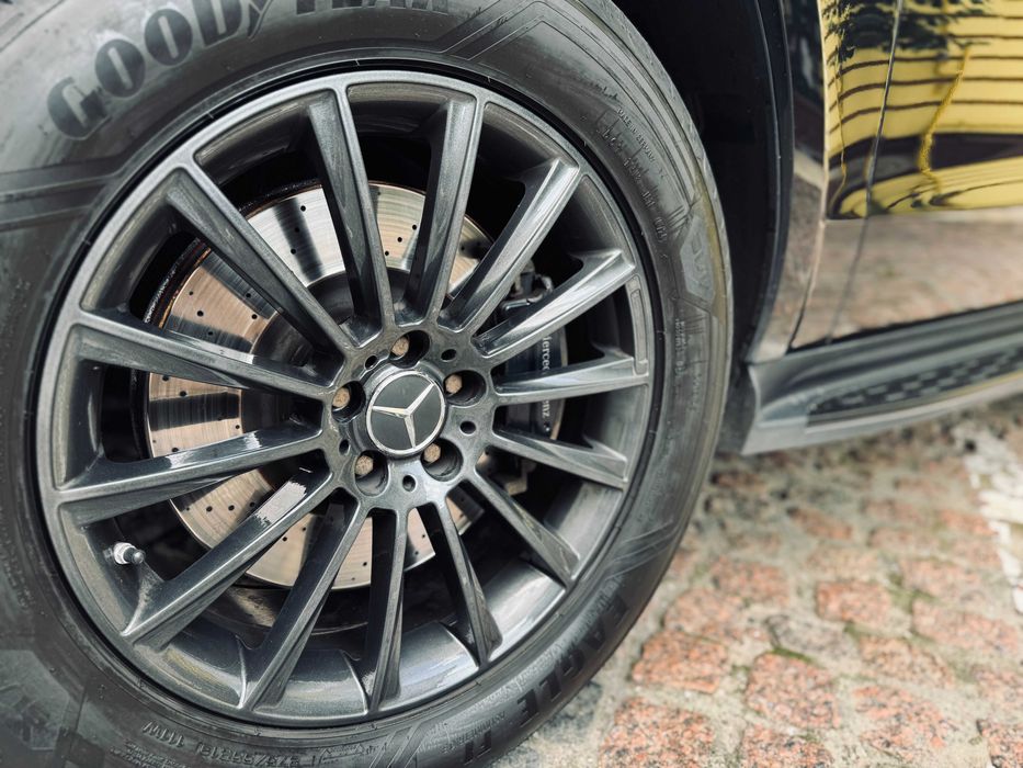 Mercedes-Benz GLS 500