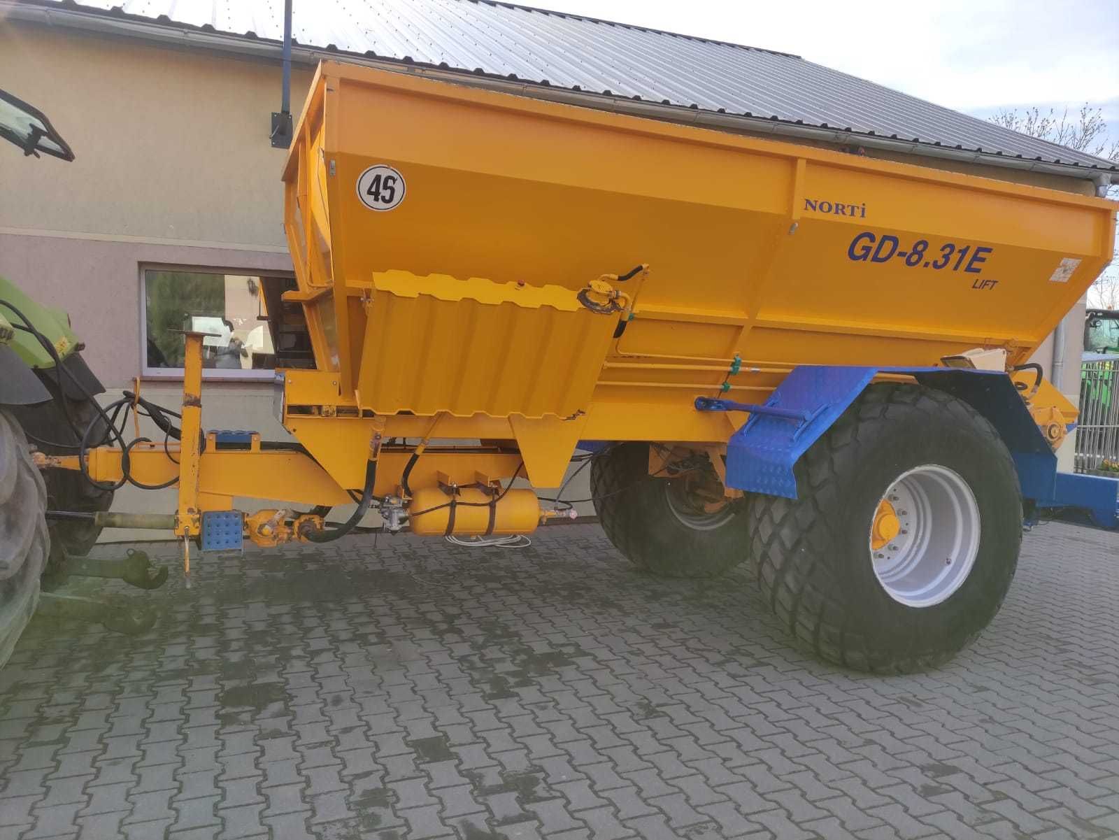 Rozsiewacz wapna,nawozów Norti 8T,Gustrower,Bredal