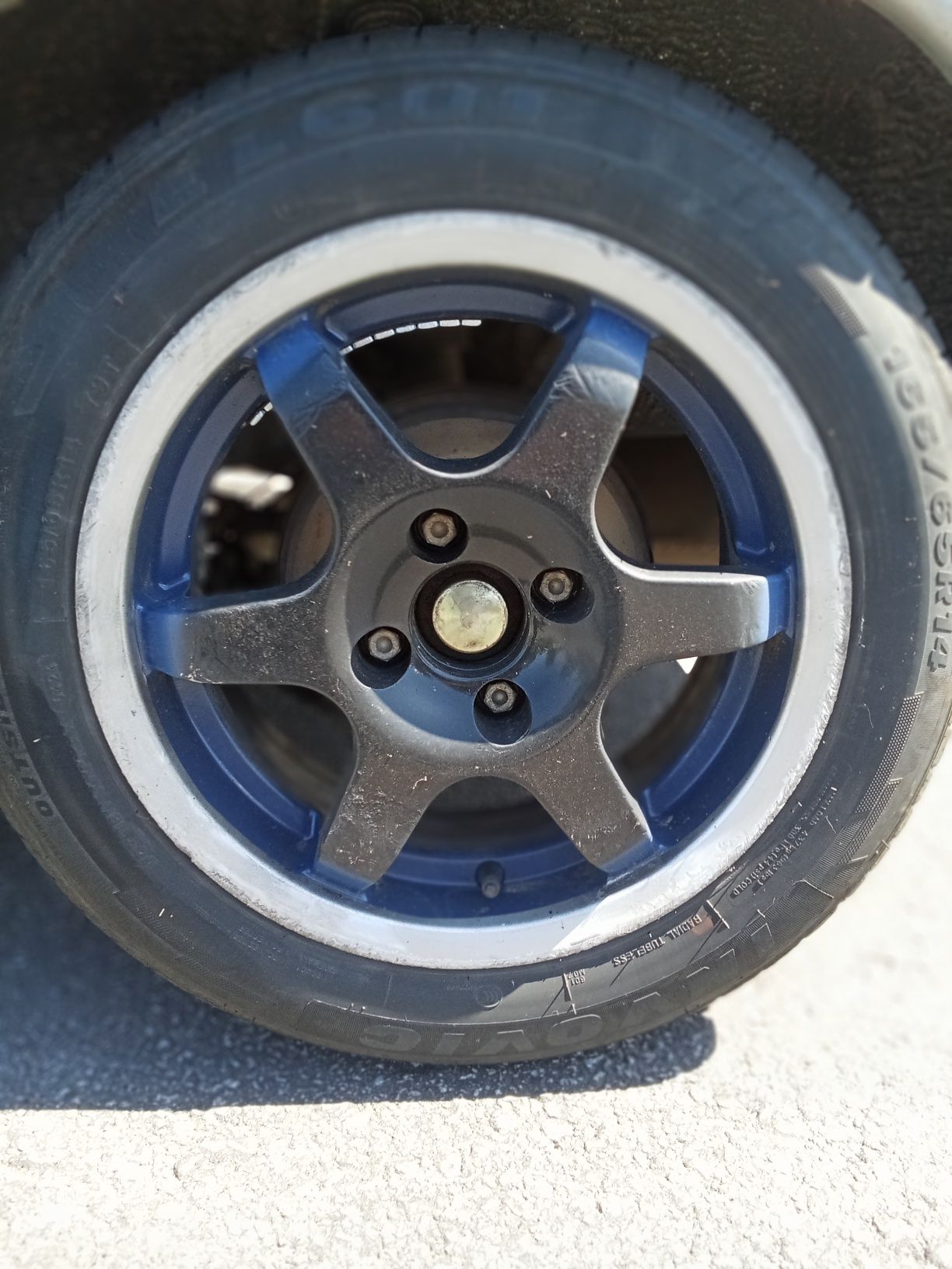 Aro 14 4 x100 com pneus