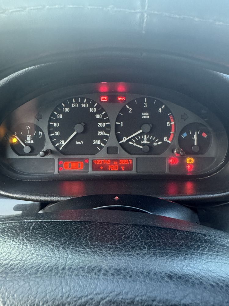 Продам BMW E46 2.0 на ручке