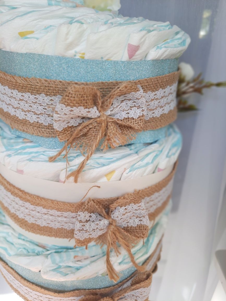 Tort z pampersow trzypiętrowy boho chrzest baby shower roczek