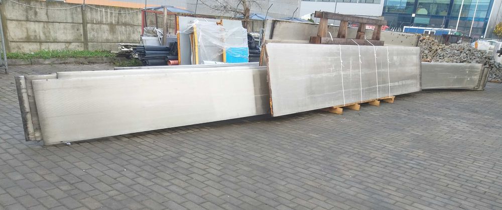 Swietliki dachowe, poliwęglan