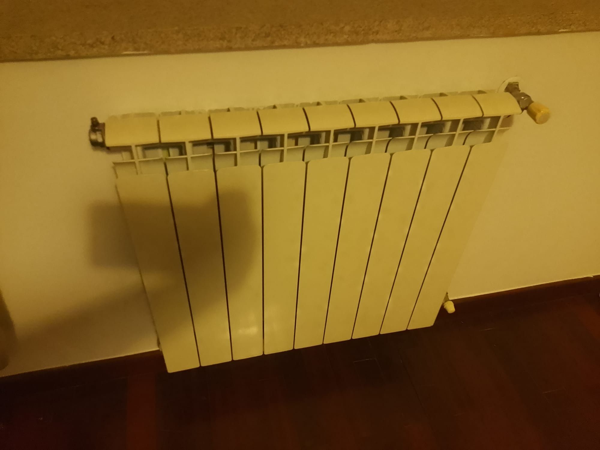 Radiador/aquecedor de parede a água