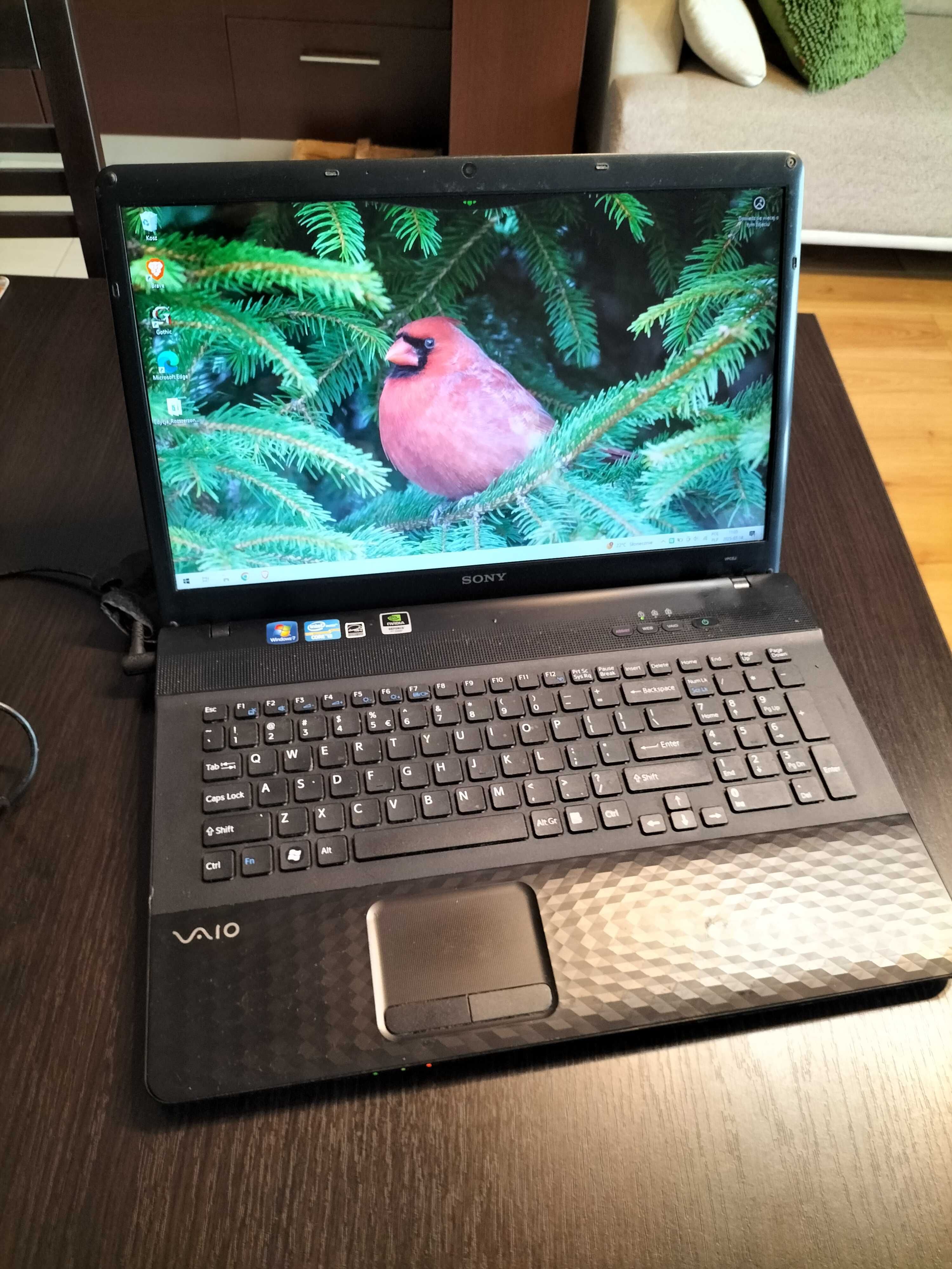 Laptop SONY VAIO PCG-91211m W10 i3 8Gb SSD 500Gb 17 cali