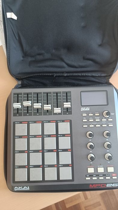 Vendo Akai MPD 26