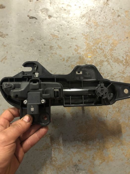 Testa manete de porta