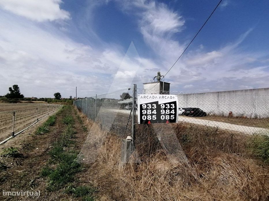 Armazém situado em Vilarinho do Bairro, Anadia