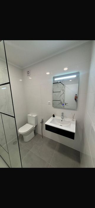 Quarto pra arrendar na encarnaçao ( lisboa) ao pé do metro .