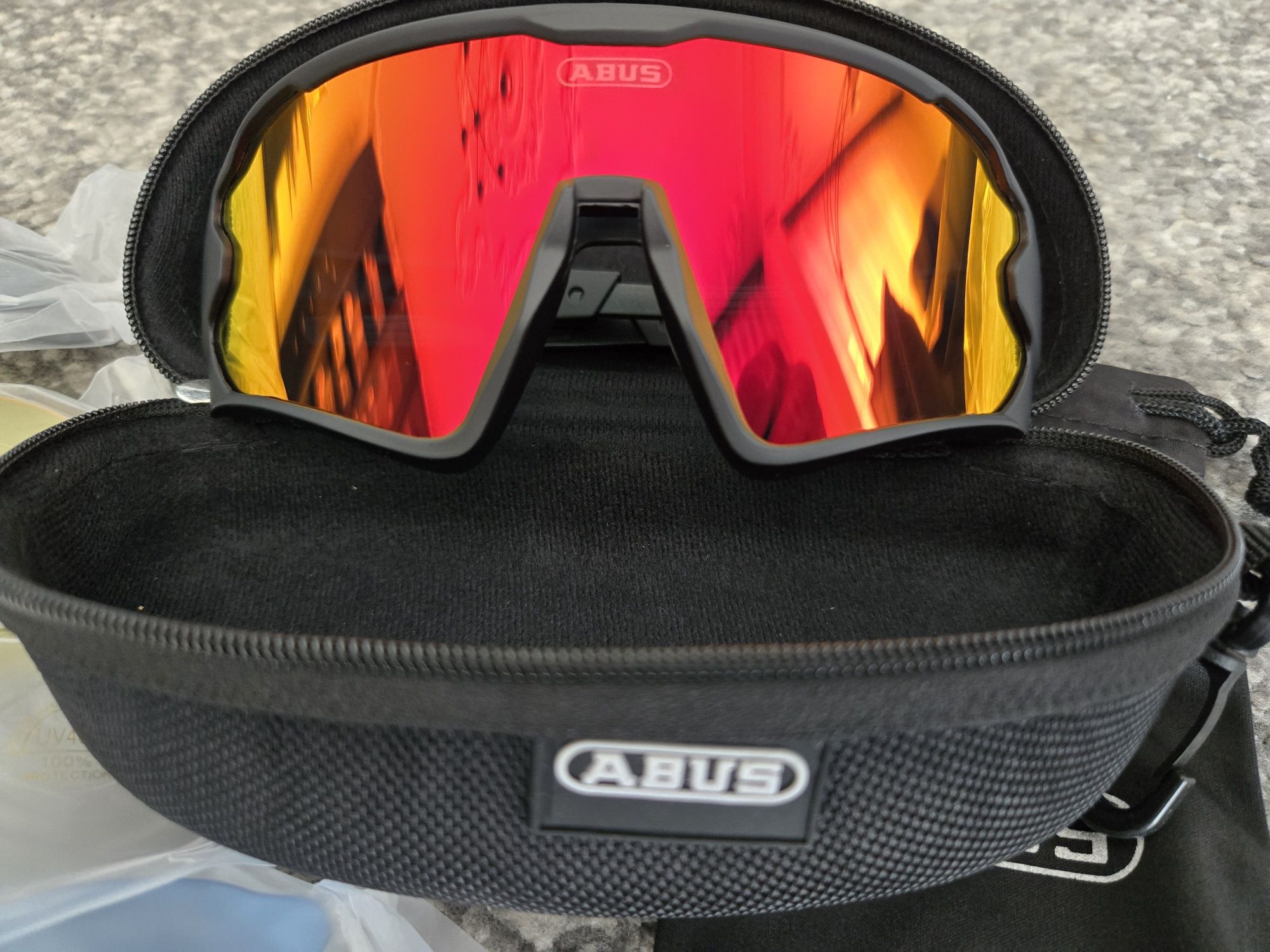 Okulary Abus Sportowe +4 Szkła Z Etui Rowerowe Do Biegania Nowe