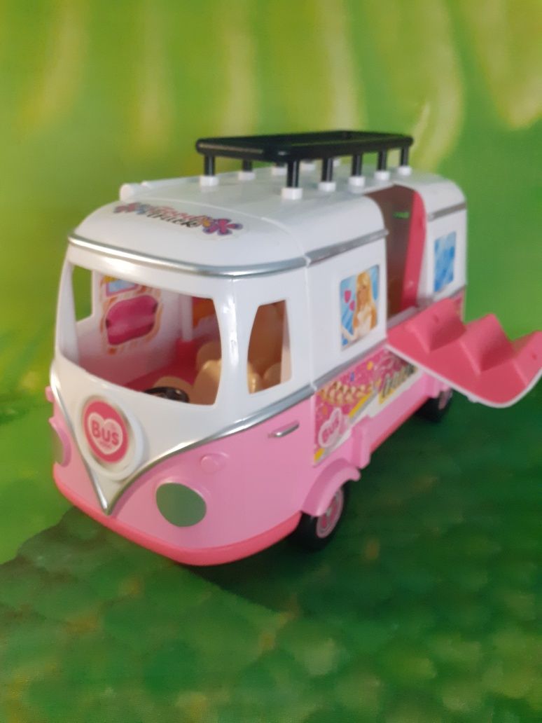 Autko Barbie kamper truck