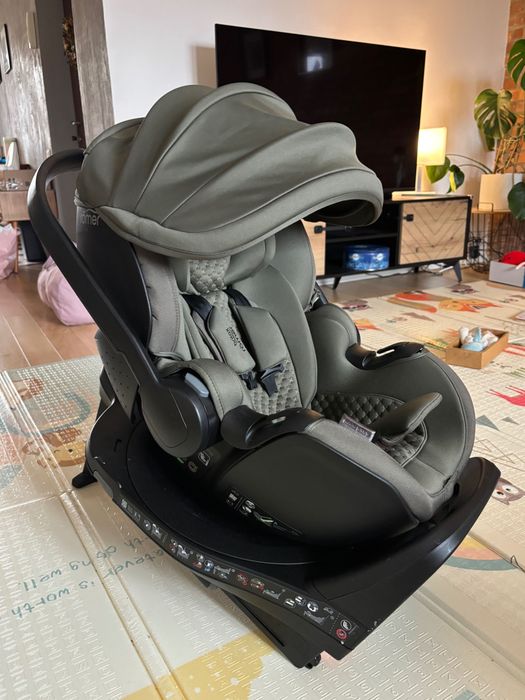 Fotelik samochodowy Britax Römer Baby Safe Pro z bazą obrotową