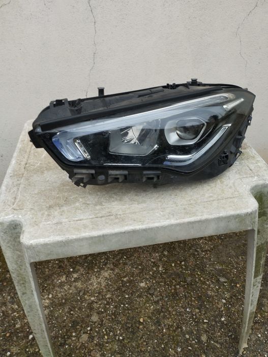 Mercedes CLA led