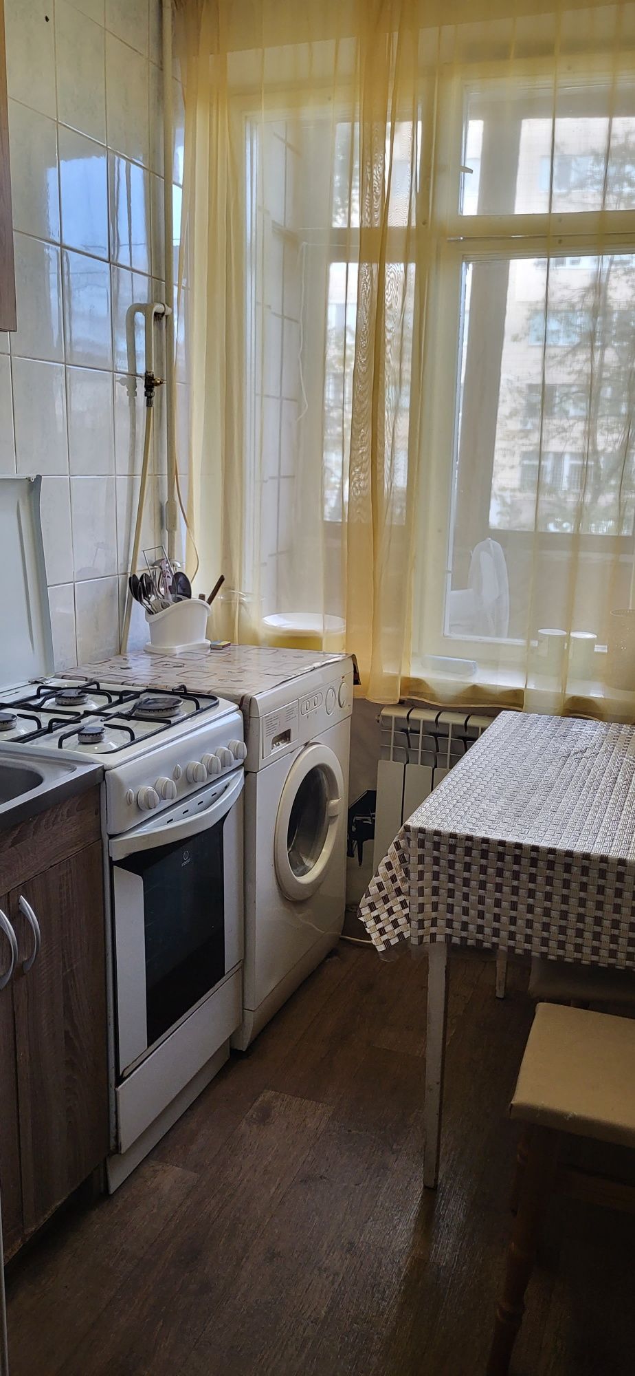 1 кімн пр-кт Повітрофлотський 62. Ціна від місяця.(доба 550 грн)
