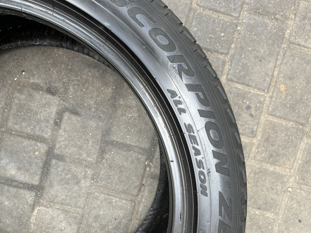 275/45/R21 (4) Pirelli