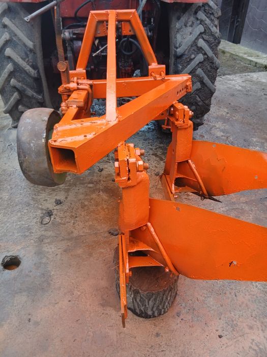 Продам плуги ПЛН 2.35