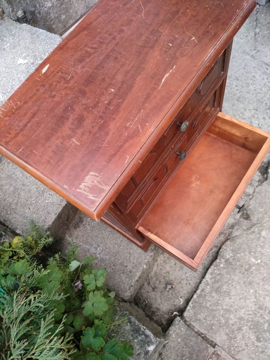 Szafka nocna nocna z szufladami stylowa stolik komoda