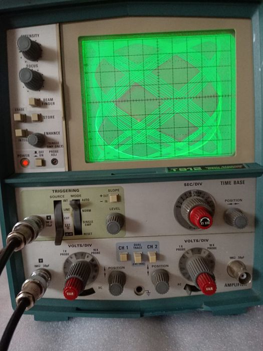 0scyloskop pamięciowy Tektronix T912.