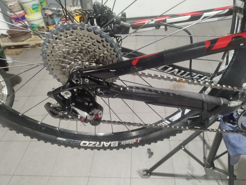 Bicicleta specialized carbono suspensão total