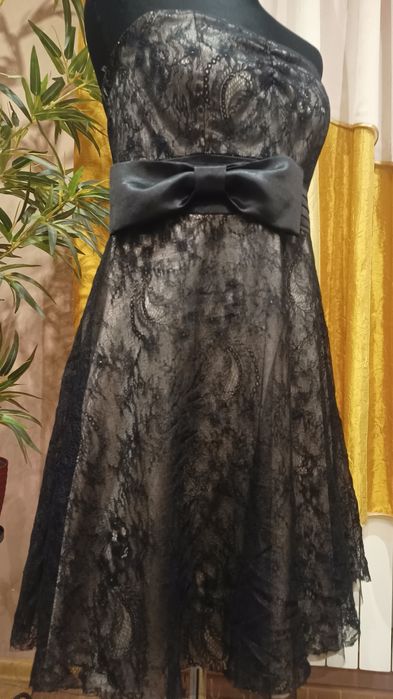 Warstwowa sukienka bez ramiączek