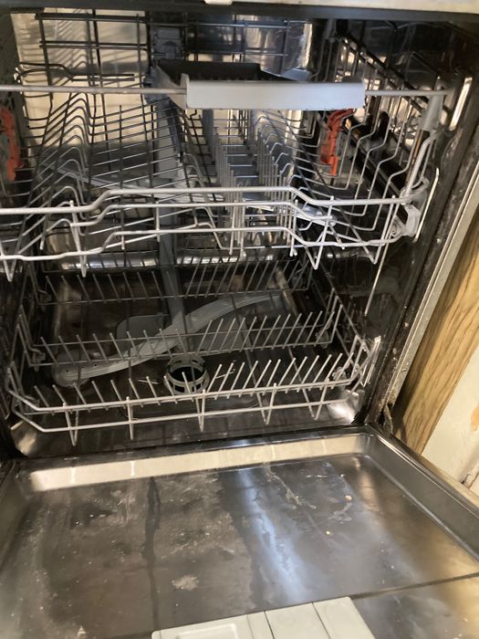 Посудомийка ariston hotpoint