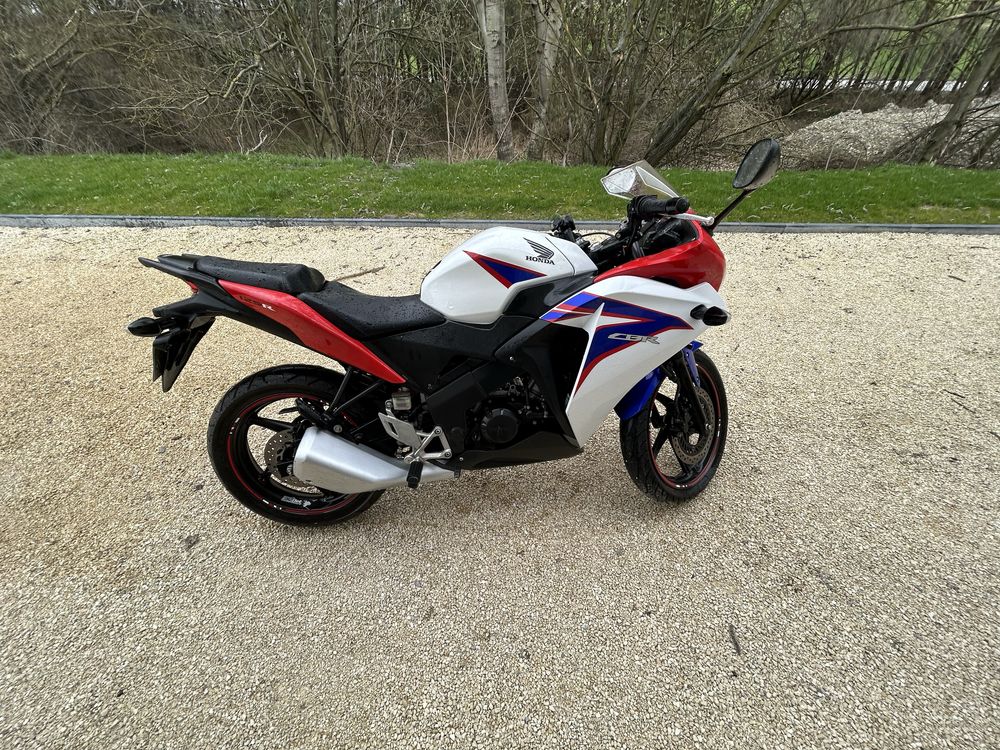 Honda CBR 125. 2011 rok