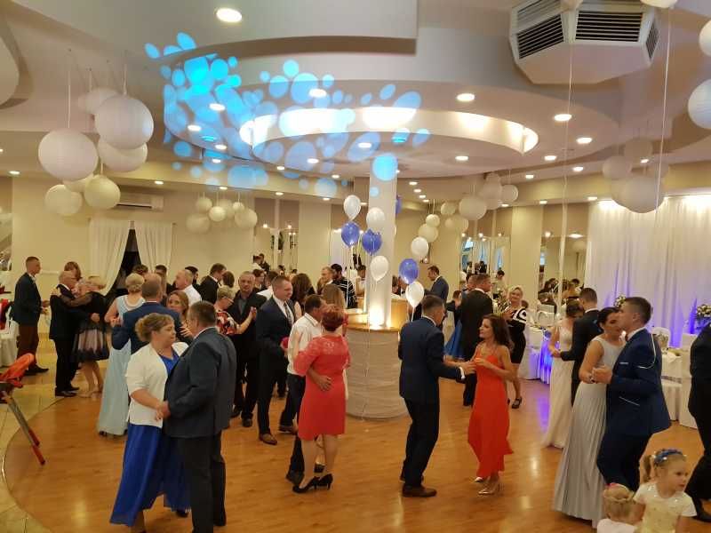 Dj z opcją saksofonisty, ciężki dym, fotobudka 360, dekoracja led