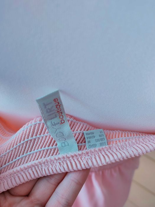 NOWA pastelowo-różowa szyfonowa sukienka z koronką r. 40/42 Bodyflirt