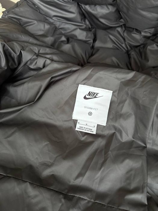 Розпродаж Чоловіча  куртка  пуховик  Nike  Storm-FIT  ніке