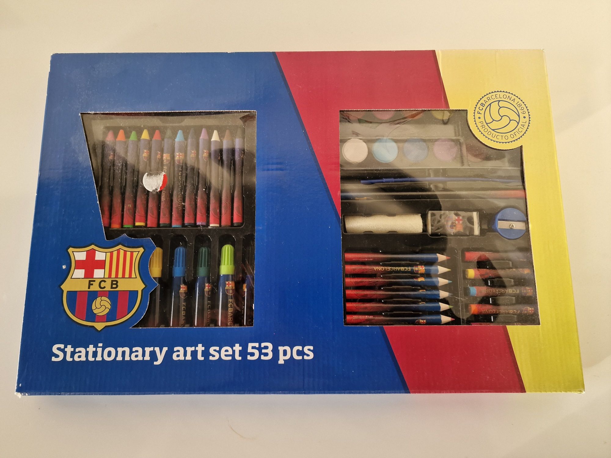 Kit de pintura de F C Barcelona.  Novo