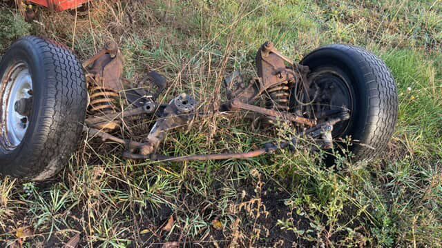 Продам кпп 5ст волга, також є передня балка і задній міст