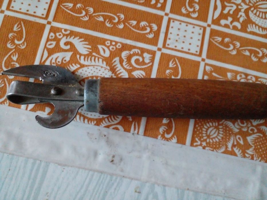Садовый ручной ключ для консервов
