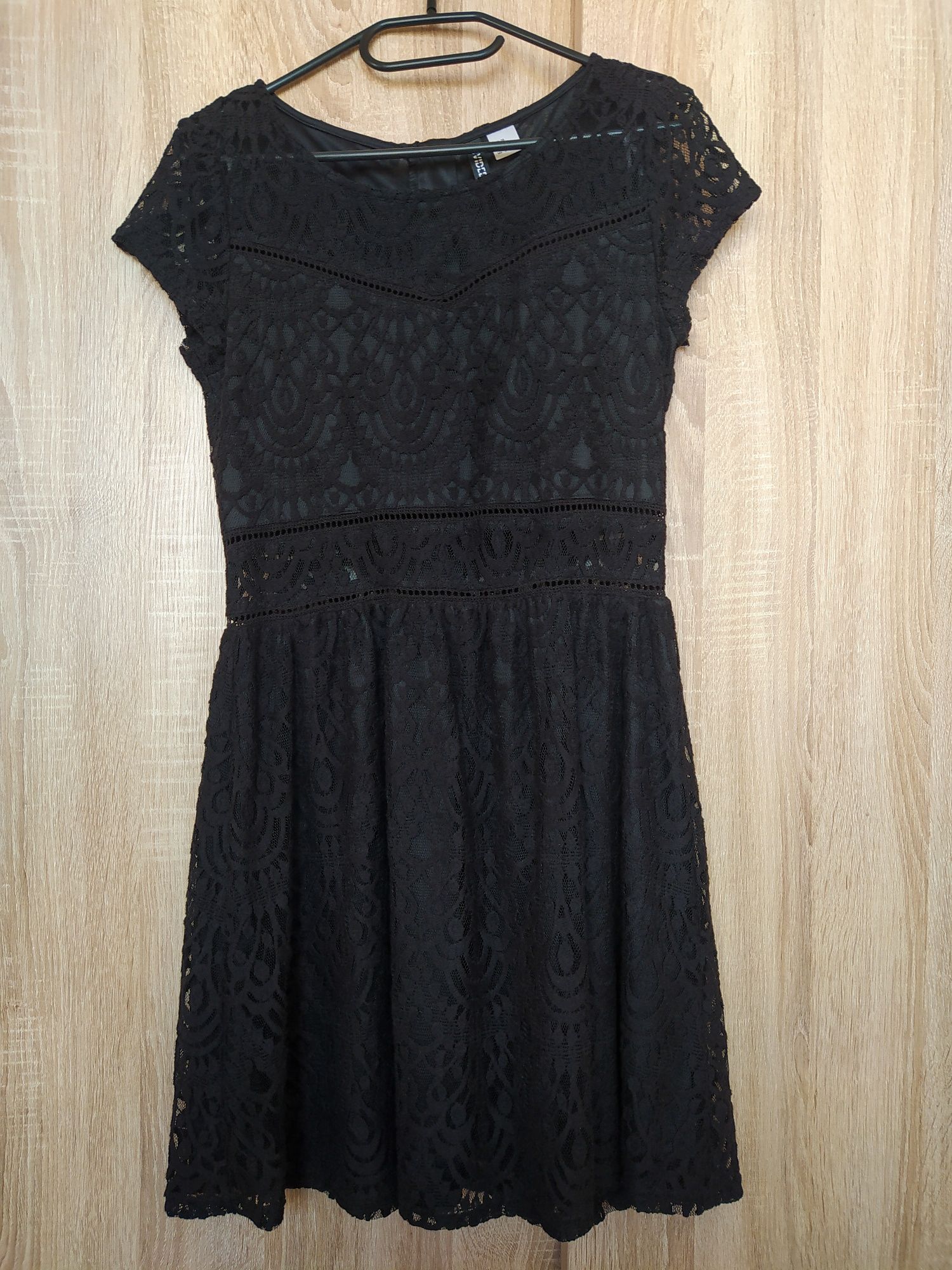Czarna koronkowa sukienka H&M rozmiar 38 JAK NOWA