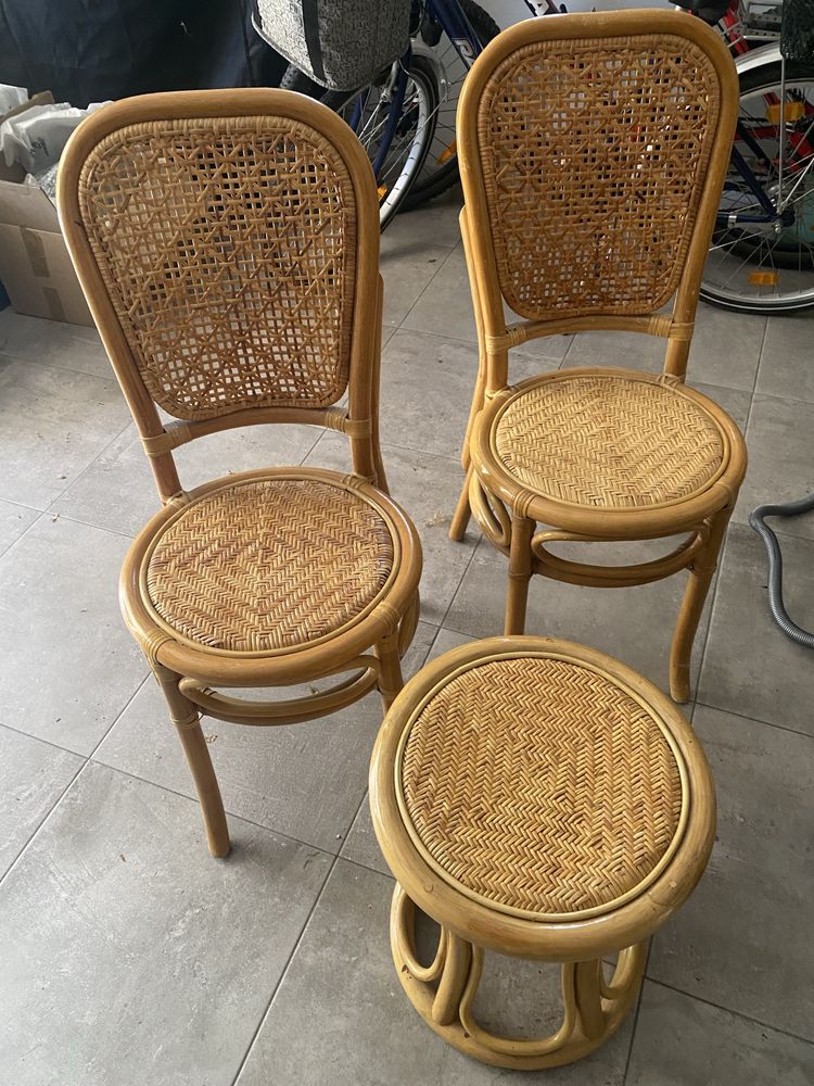 Sprzedam 2 krzesla, taboret rattan