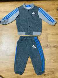 Демисезонный костюм Adidas повседневный на мальчика 9 12 месяцев