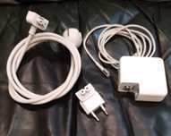 Adaptador corrente MagSafe 60W e cabo, da marca Apple