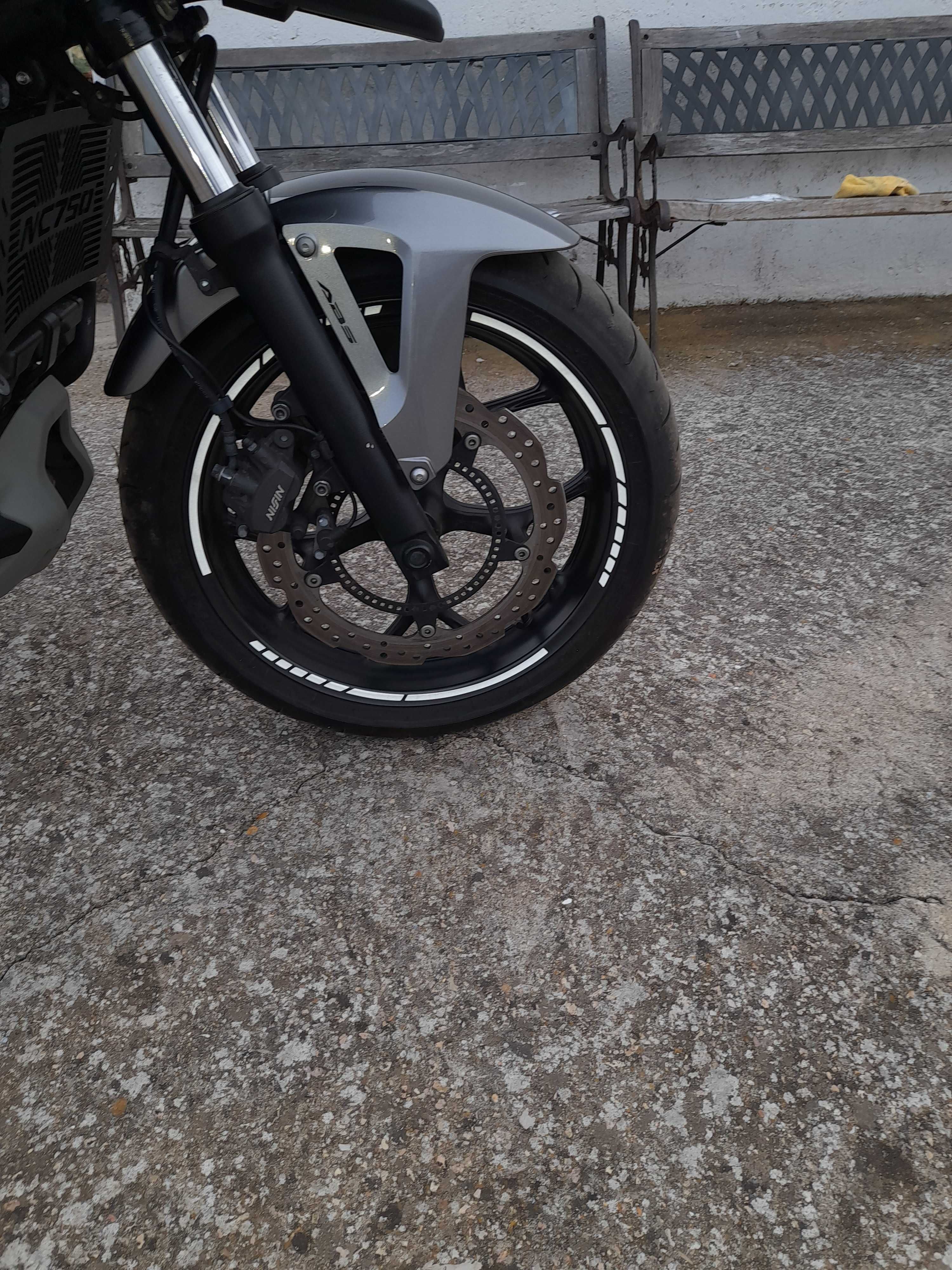 Honda NC 750X como nova