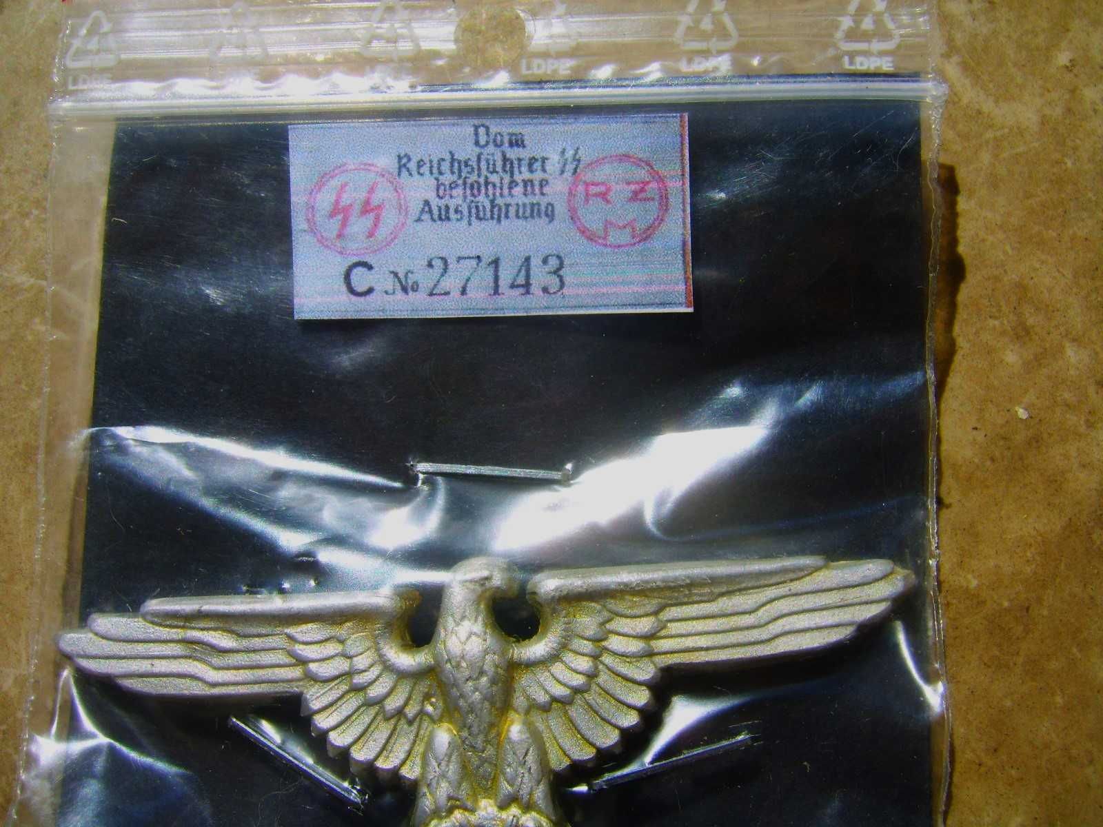 Emblematy na Czapkę Oficera SS wz 1942 r Czaszka Orzeł z Berlina