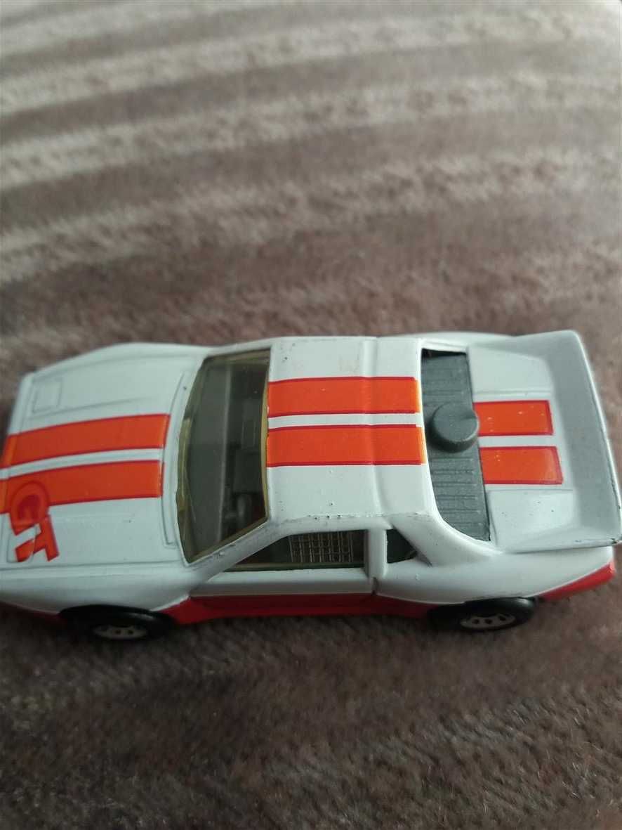 MATCHBOX - Pontiac Fiero z 1985