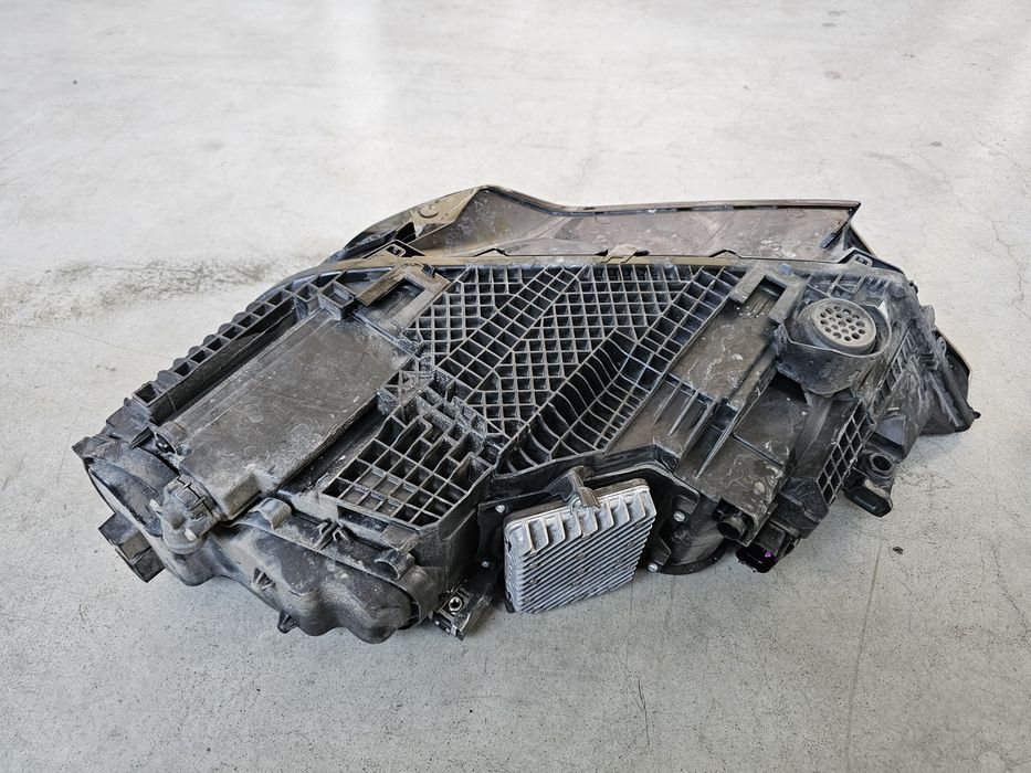 Фара передня права Audi Q7 рестайл 4M0941086C