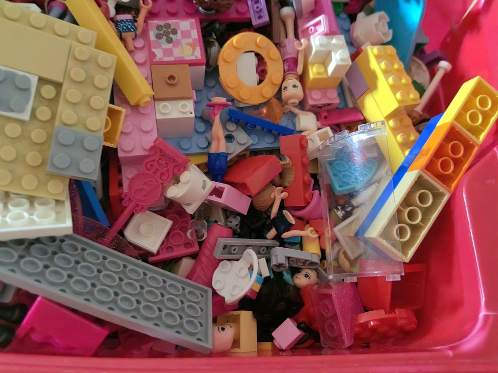 Muitos LEGOS (vários)