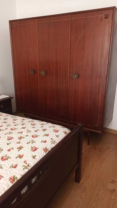 Mobília de Quarto Adulto Vintage