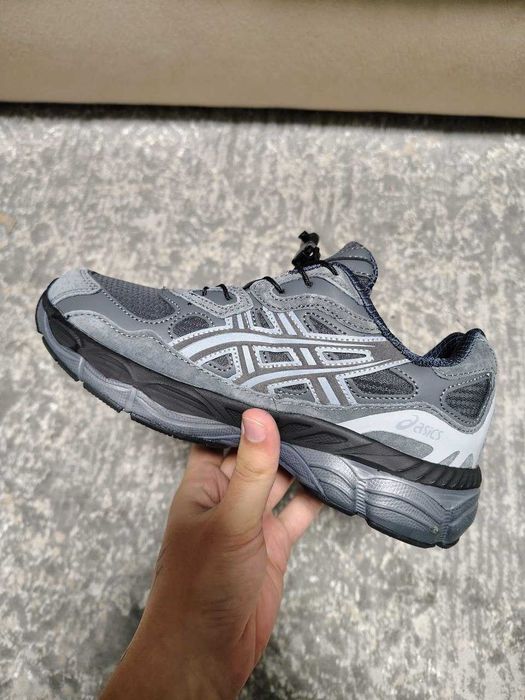 Жіночі зимні кросівки сірі асікс нюк термо asics gel nyc гортекс