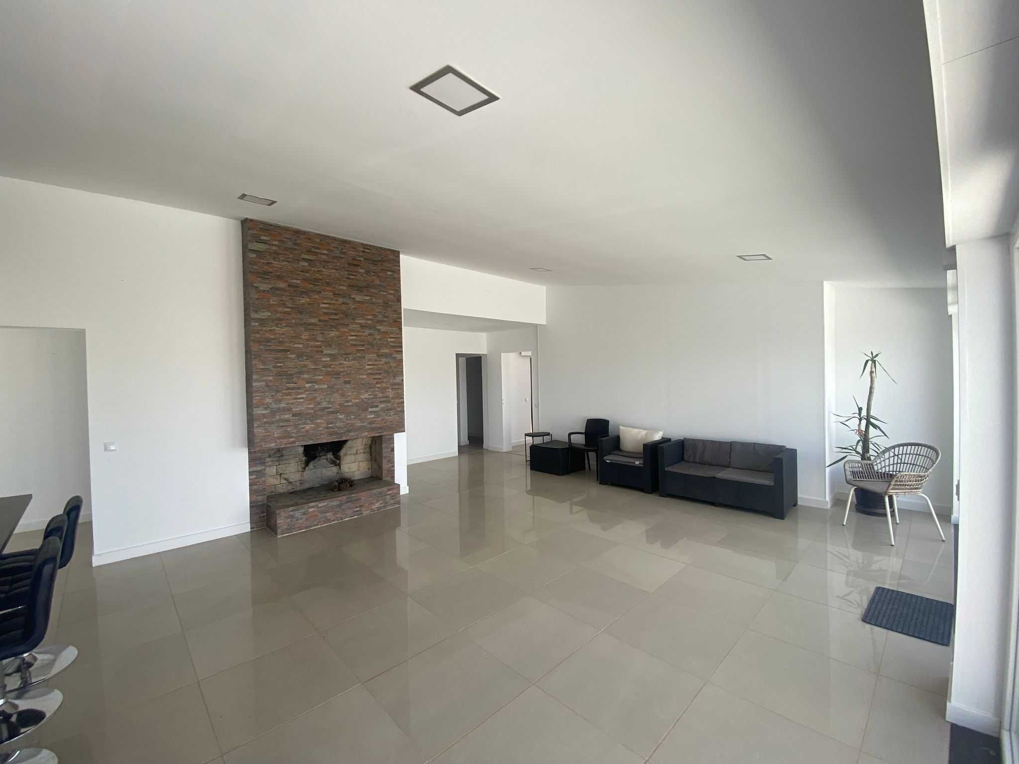 Penthouse em Cascais – Último Andar com 3 Terraços Privativos