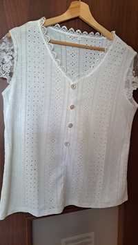 Biała bluzeczka z haftowanymi rekawkami M