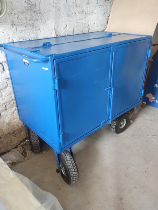 Wózek transportowy kryty