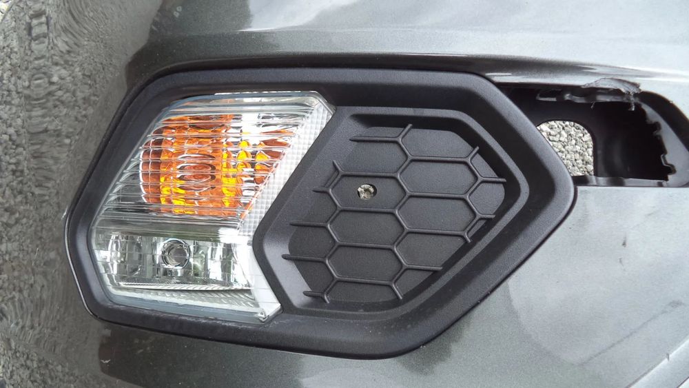 farolim de nevoeiro FORD KUGA ano 2017 original