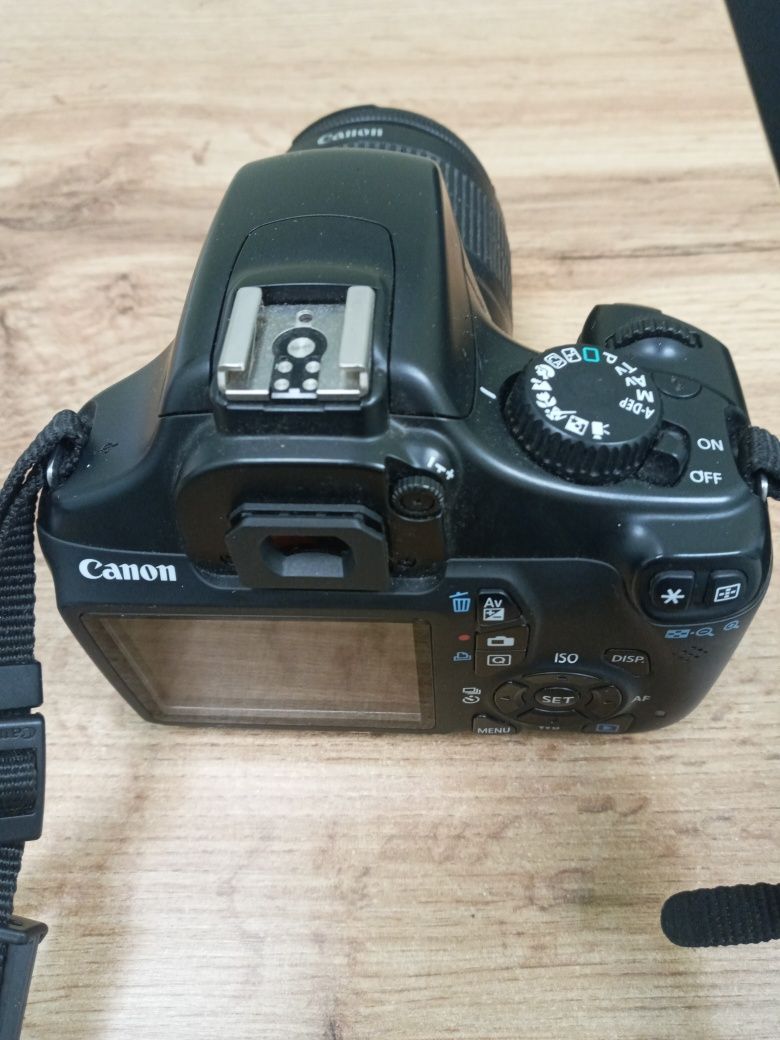 Продам фотоапарат Canon eos 1100d