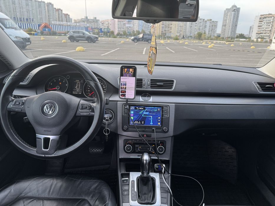 Volkswagen passat B7 1.4 газ /бенз